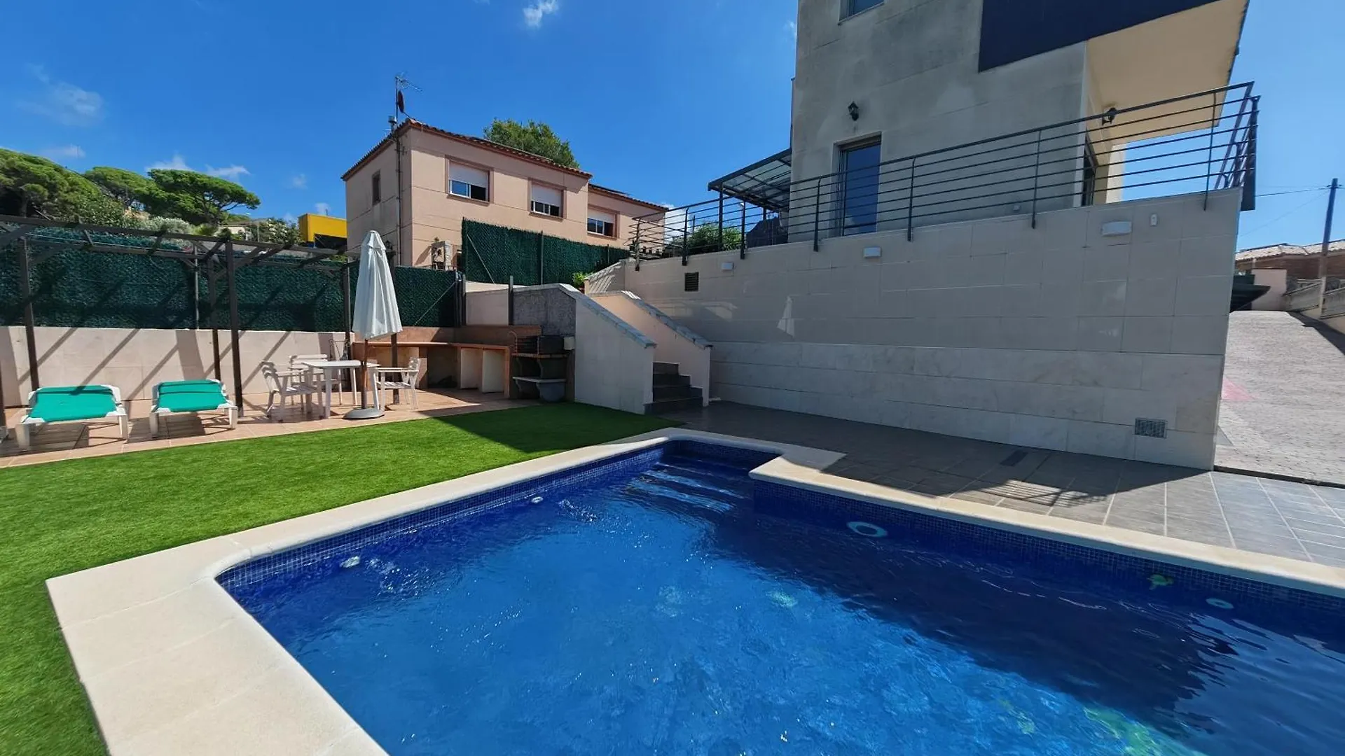 Cl14 Villa Con Piscina Y Vistas Al Mar Lloret de Mar Spanien